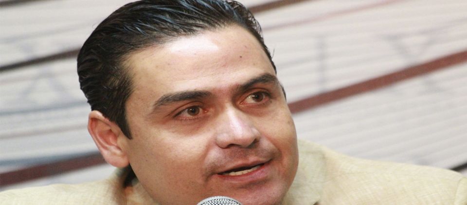 Proponen multas a quien venda comida chatarra afuera de escuelas