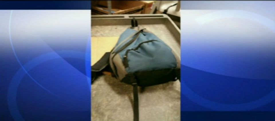 Encuentran mochila con 100 mil dólares en un Burger King Encuentran mochila con 100 mil dólares en un Burger King