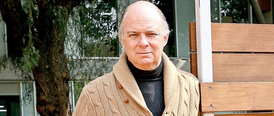 Enrique Krauze gana el Premio Nacional Juan Pablos al Mérito Editorial Enrique Krauze gana el Premio Nacional Juan Pablos al Mérito Editorial