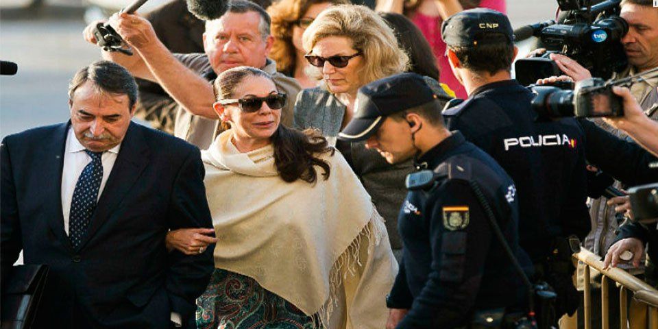 Isabel Pantoja ingresa a prisión Isabel Pantoja ingresa a prisión