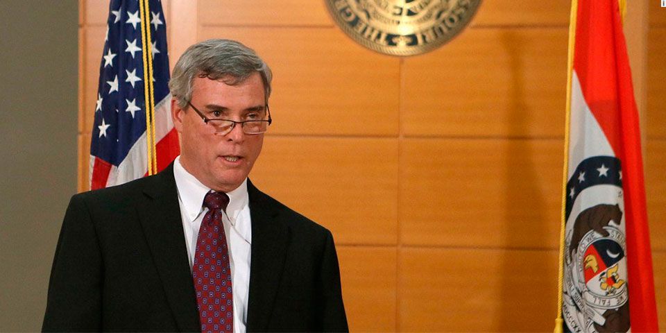 Fiscal enfrenta a críticas por el caso Ferguson Fiscal enfrenta a críticas por el caso Ferguson