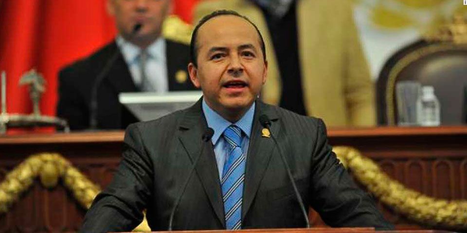 Edgar Borja puede seguir siendo diputado: Döring Edgar Borja puede seguir siendo diputado: Döring