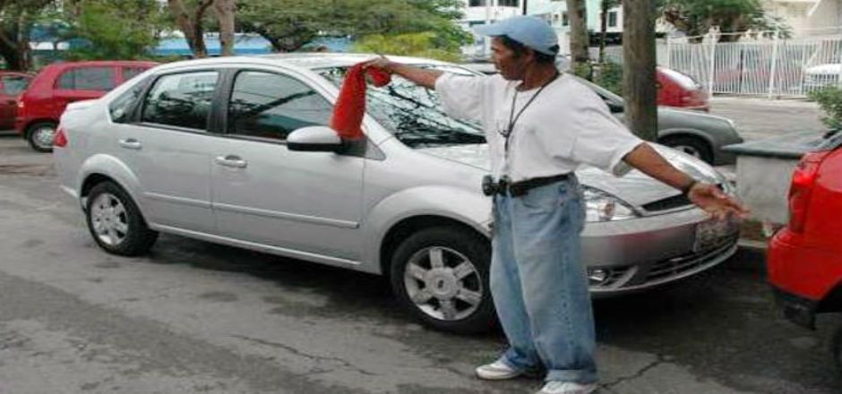 Denuncian vecinos de Iztacalco invasión de franeleros Denuncian vecinos de Iztacalco invasión de franeleros