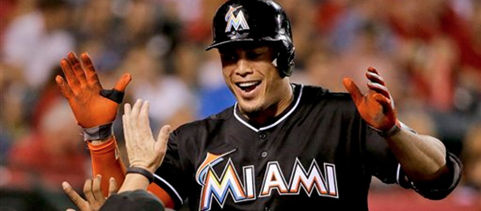 Firma Stanton contrato récord con Marlins Firma Stanton contrato récord con Marlins