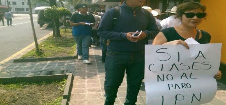 Reúnen firmas para volver a clases Reúnen firmas para volver a clases