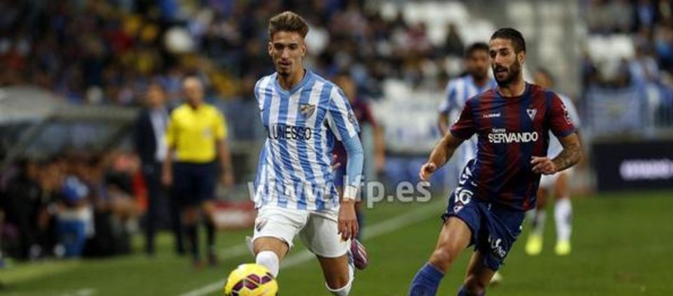 Málaga vence a Eibar con gol de último minuto Málaga vence a Eibar con gol de último minuto