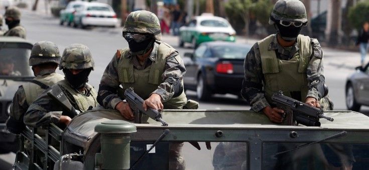 Militares decomisan armas y vehículos blindados en Tamaulipas Militares decomisan armas y vehículos blindados en Tamaulipas