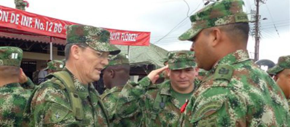 Colombia suspende operaciones militares previo a liberaciones Colombia suspende operaciones militares previo a liberaciones