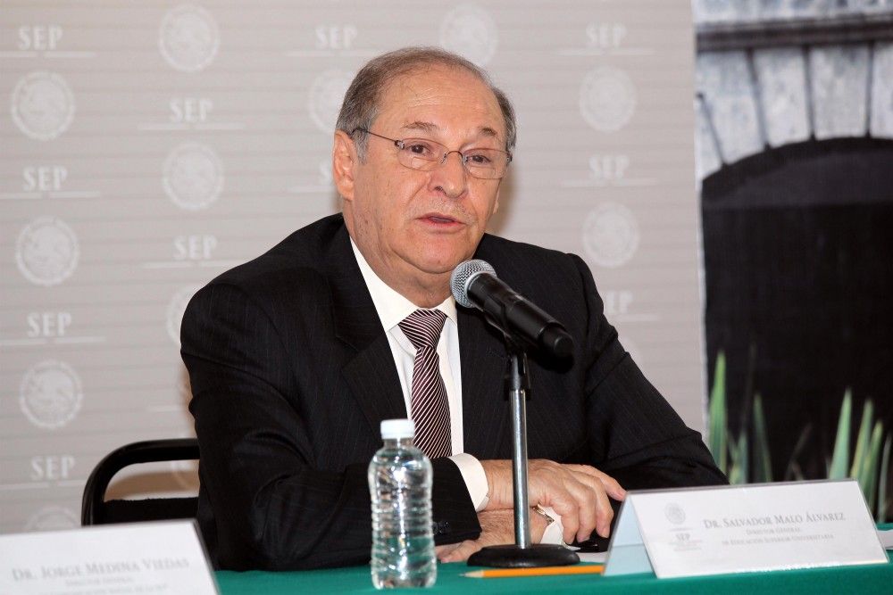 Mesa de diálogo en IPN se suspendió por incidentes afuera del Auditorio: SEP Mesa de diálogo en IPN se suspendió por incidentes afuera del Auditorio: SEP