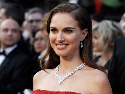 Natalie Portman podría aparecer en película de Jobs Natalie Portman podría aparecer en película de Jobs