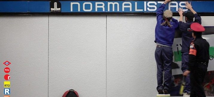 Cambian nombres de estaciones del Metro por Ayotzinapa Cambian nombres de estaciones del Metro por Ayotzinapa