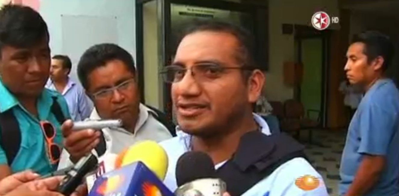 Padres de normalistas se reúnen con autoridades Padres de normalistas se reúnen con autoridades