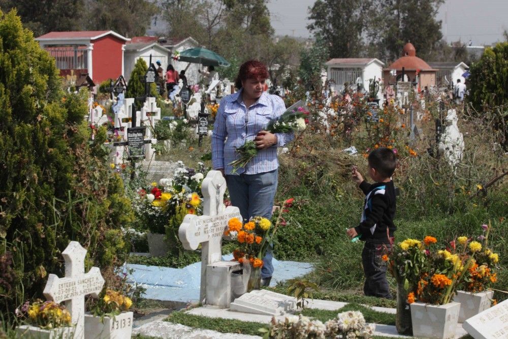 Inicia operativo Día de Muertos en panteones de Iztapalapa