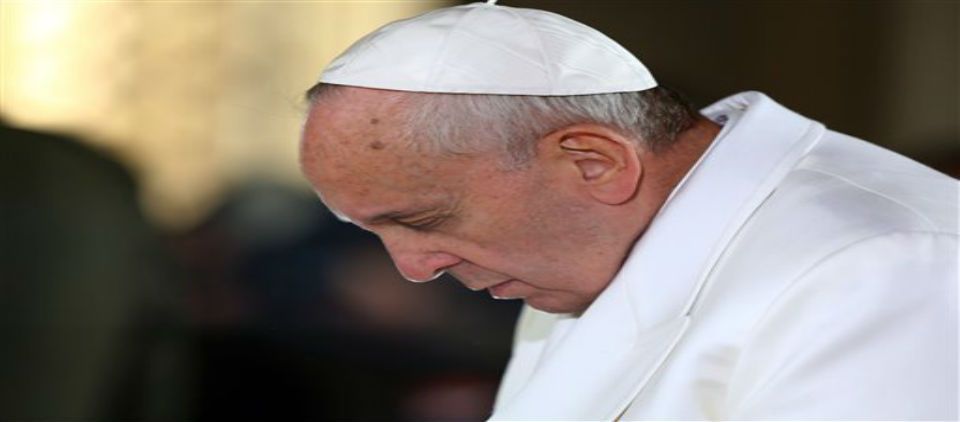 Papa visita sitios sagrados de Estambul