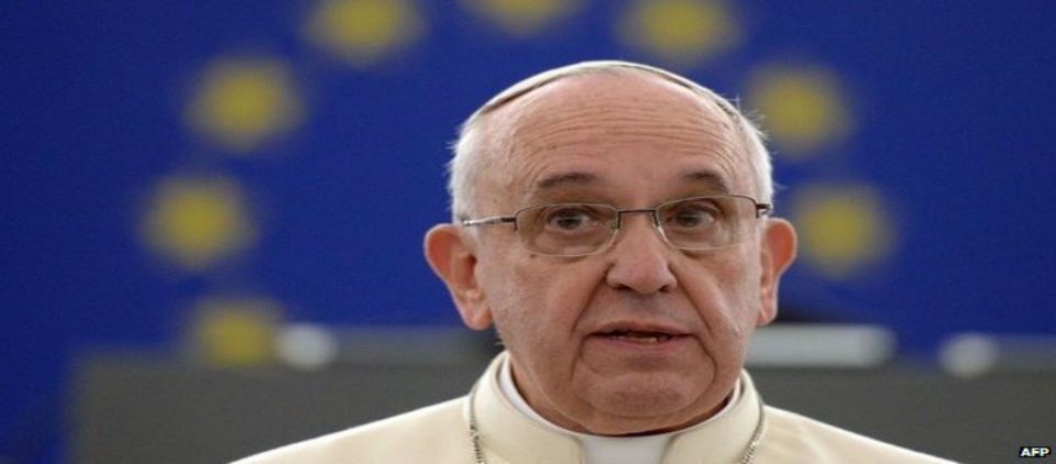 “No podemos permitir que el Mediterráneo se convierta en un cementerio”: Papa Francisco “No podemos permitir que el Mediterráneo se convierta en un cementerio”: Papa Francisco