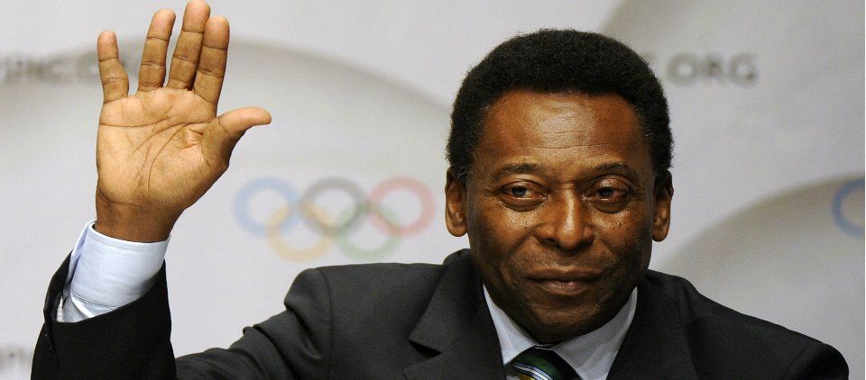 Regresa Pelé al hospital