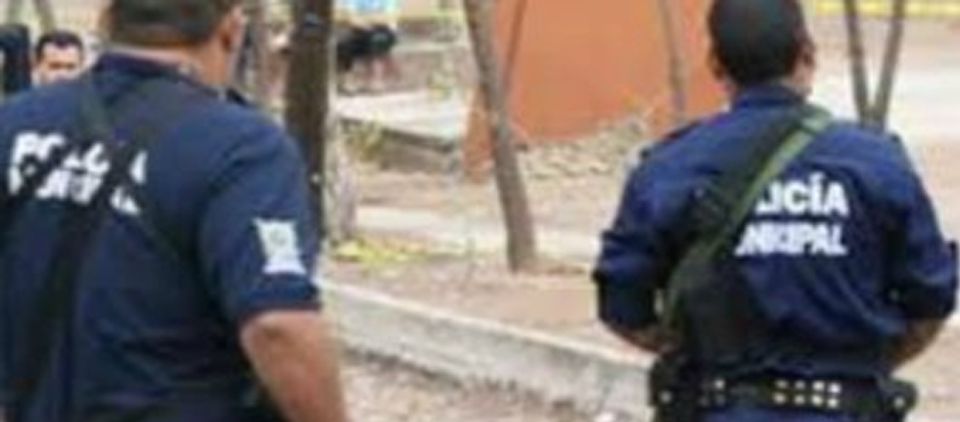 Encuentran cadáver amordazado en Ecatepec