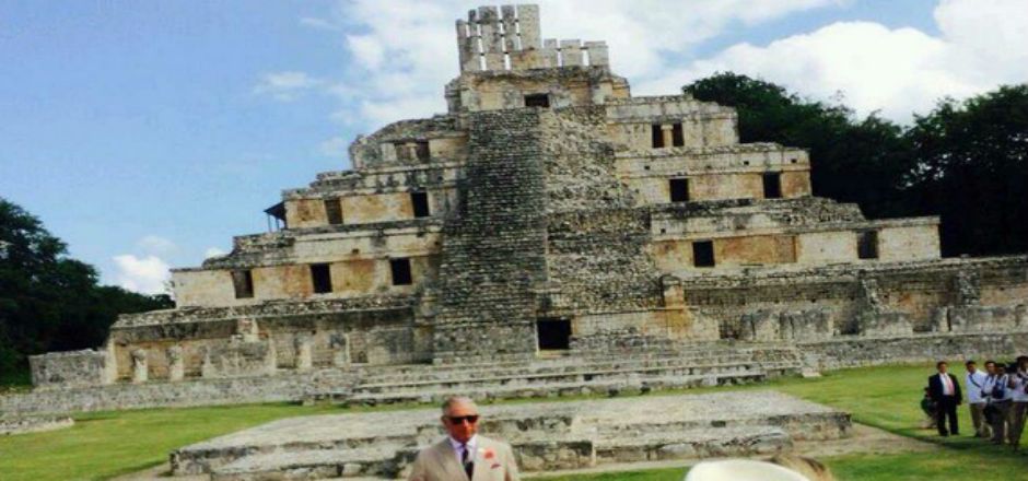 Príncipe Carlos visita zona arqueológica en Campeche Príncipe Carlos visita zona arqueológica en Campeche