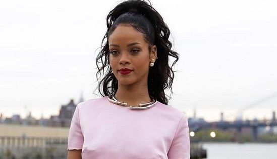 Rihanna ofrecerá baile por la educación y el arte