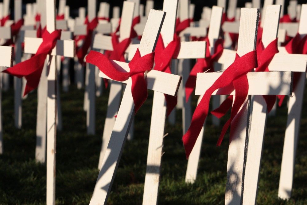 Jóvenes y mujeres pobres son los más vulnerables ante el SIDA Jóvenes y mujeres pobres son los más vulnerables ante el SIDA