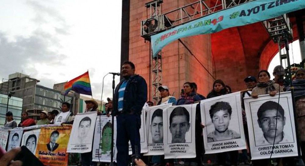 CNDH solicita medidas cautelares para familiares de normalistas
