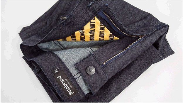 Crean jeans que evitan el robo de identidad Crean jeans que evitan el robo de identidad