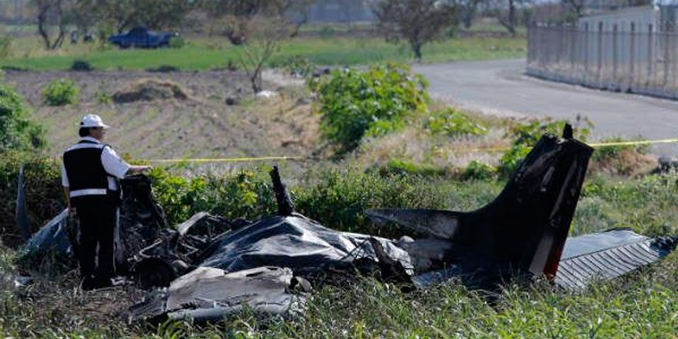 Mueren dos en accidente aéreo en Campeche