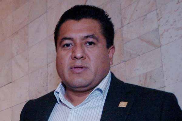 Diputado priísta financia radio “pirata” en Oaxaca