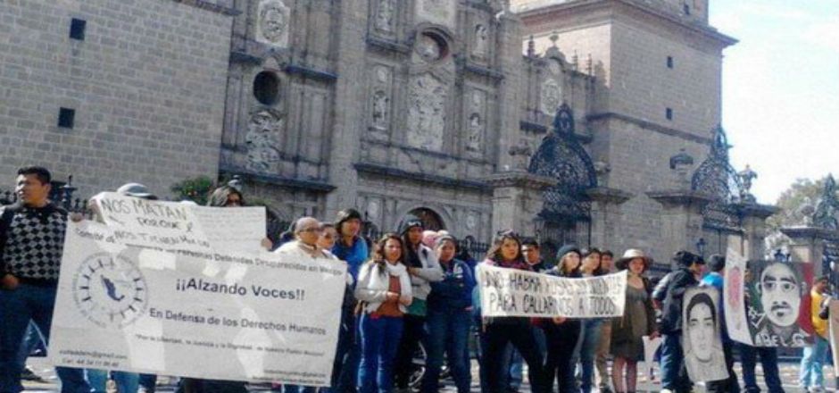 Bloqueo en Morelia por caso Ayotzinapa