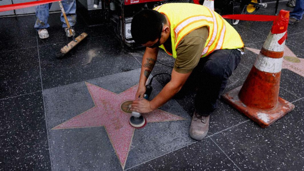 Escriben “violador” en la estrella de Bill Cosby en Paseo de la Fama Escriben “violador” en la estrella de Bill Cosby en Paseo de la Fama