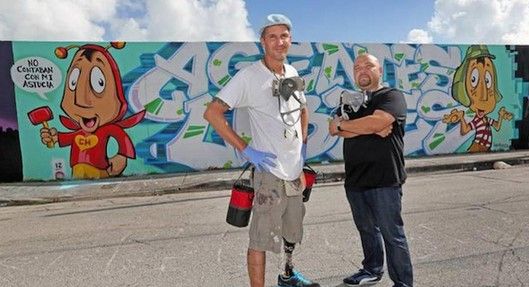 Colocan mural de Chespirito en vía más importante de Miami Colocan mural de Chespirito en vía más importante de Miami