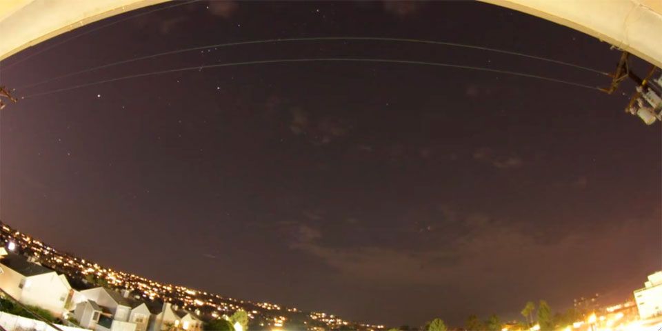 Recopilan fotos de lluvia de meteoros en video Recopilan fotos de lluvia de meteoros en video