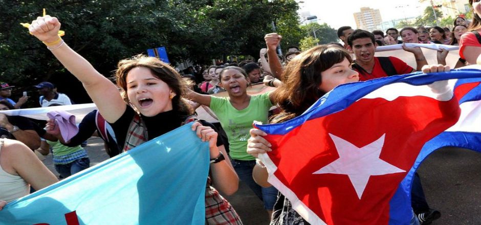 Celebran en calles de Cuba la nueva relación con EE.UU. Celebran en calles de Cuba la nueva relación con EE.UU.