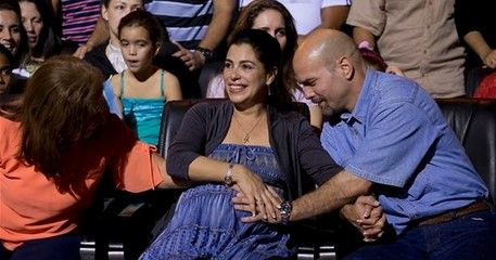 Celebran inseminación artificial de esposa de cubano liberado Celebran inseminación artificial de esposa de cubano liberado