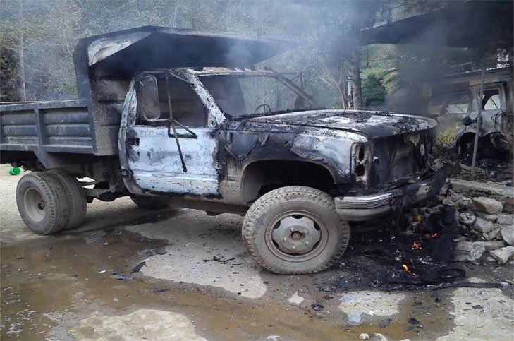 Llega policía estatal tras enfrentamientos del domingo en Eloxochitlán