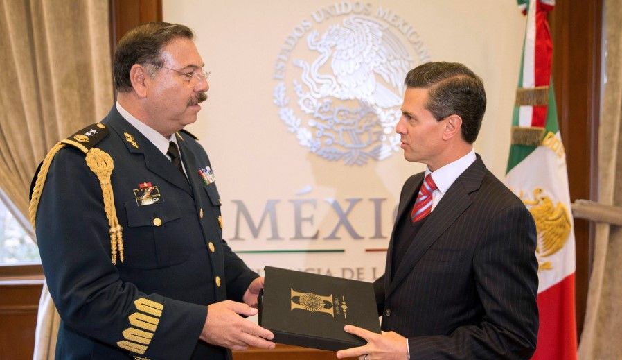 Entrega EMP su informe al presidente Peña Nieto