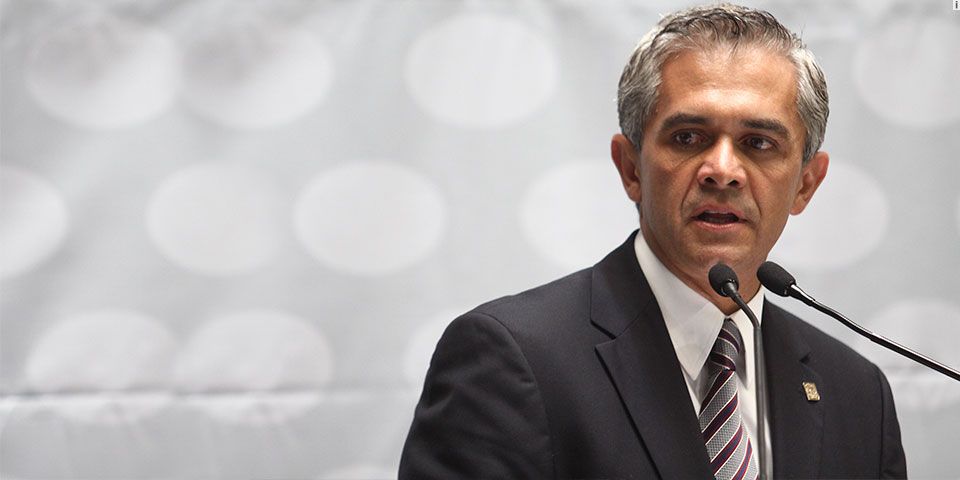 Mancera celebra aprobación de paquete presupuestal para 2015