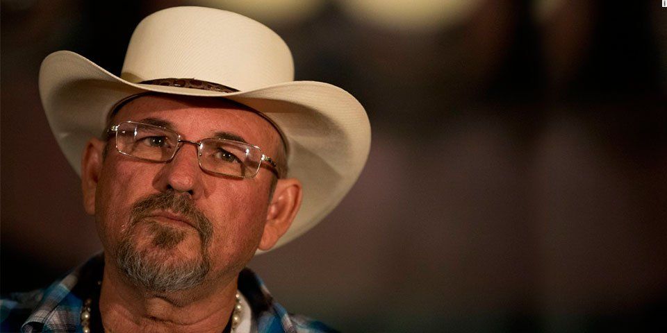 Hipólito Mora no podrá buscar una diputación como candidato independiente Hipólito Mora no podrá buscar una diputación como candidato independiente