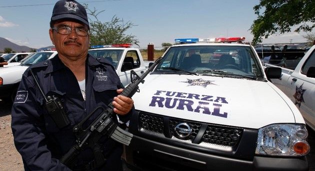 Autoridades pactan con Fuerza Rural en Michoacán