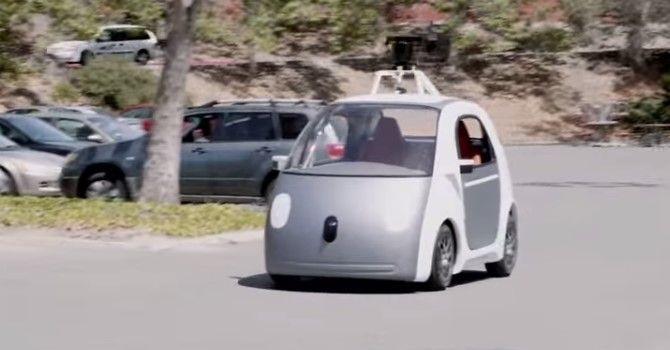 Prueban prototipo de auto que se conduce solo Prueban prototipo de auto que se conduce solo