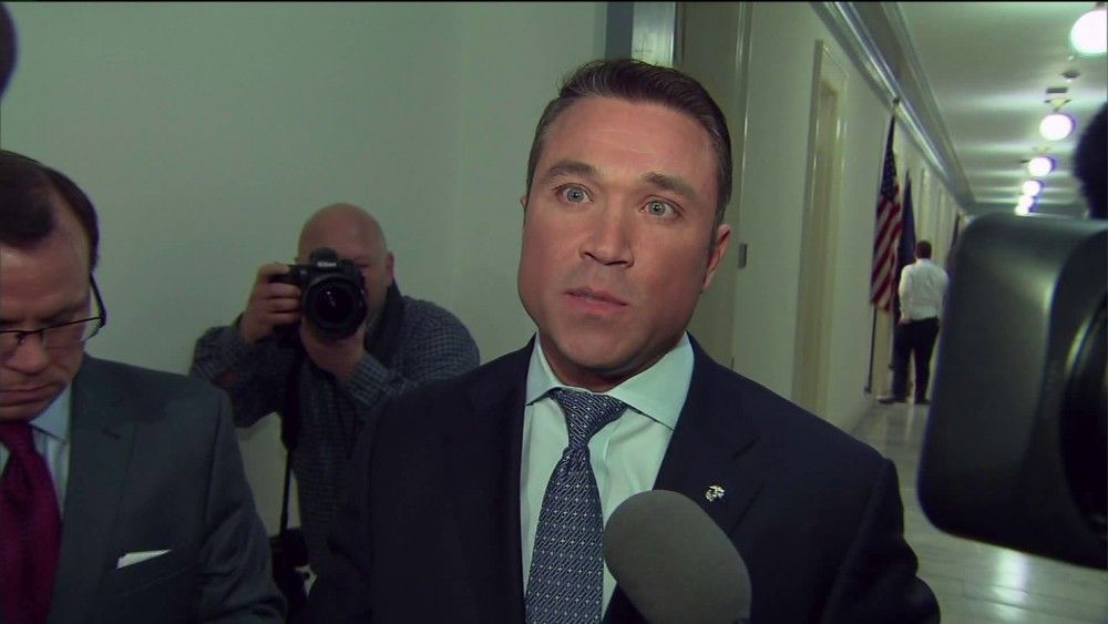 Renuncia legislador de Nueva York tras aceptar fraude fiscal