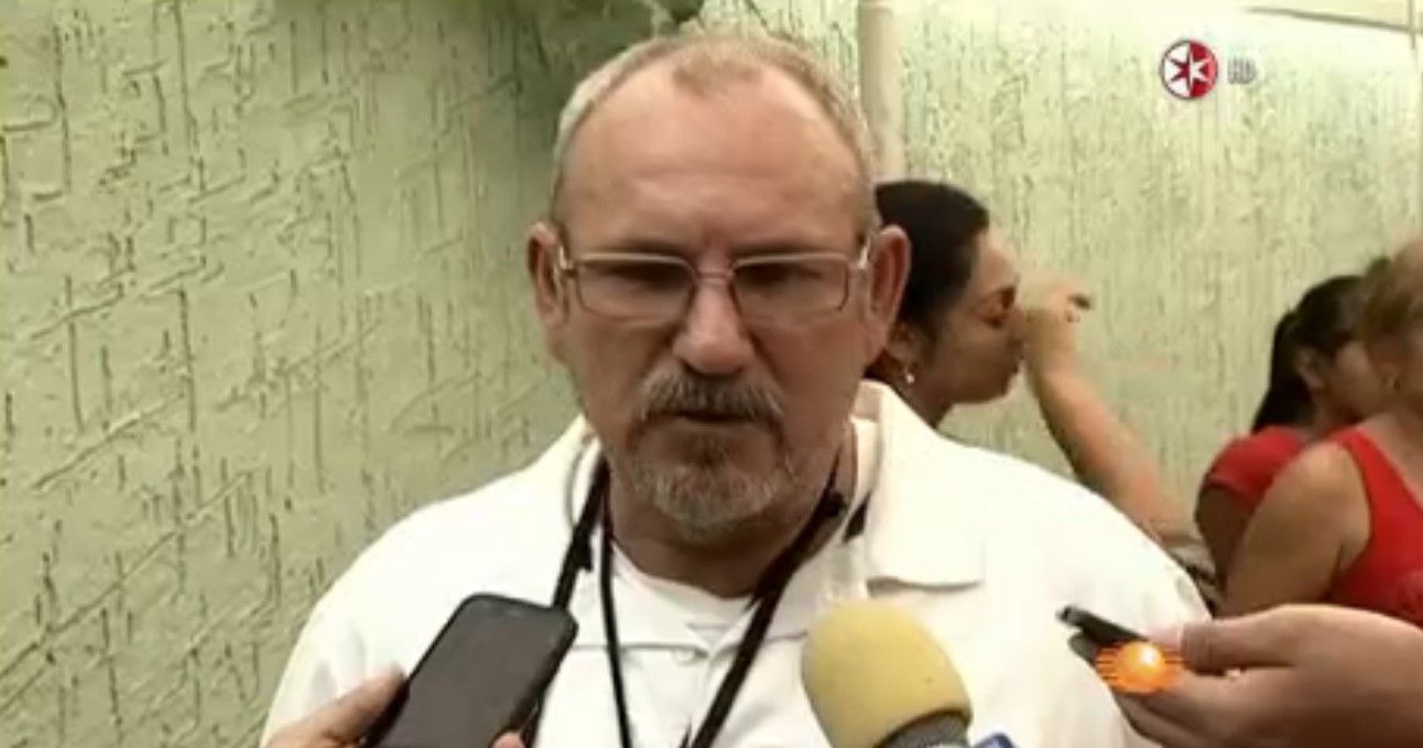 Hipólito Mora se entrega a las autoridades