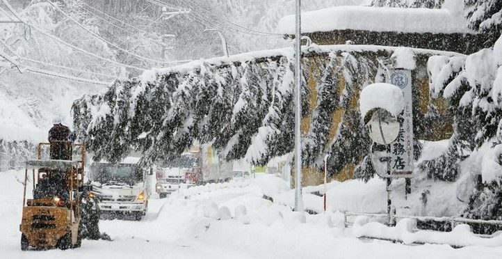 Nevadas en Japón dejan 10 muertos Nevadas en Japón dejan 10 muertos