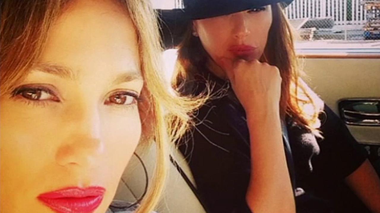 Sentencian a hombre por chocar auto de Jennifer López Sentencian a hombre por chocar auto de Jennifer López