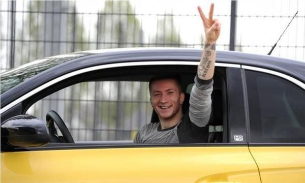 Modelo se ofrece como chofer de Marco Reus Modelo se ofrece como chofer de Marco Reus