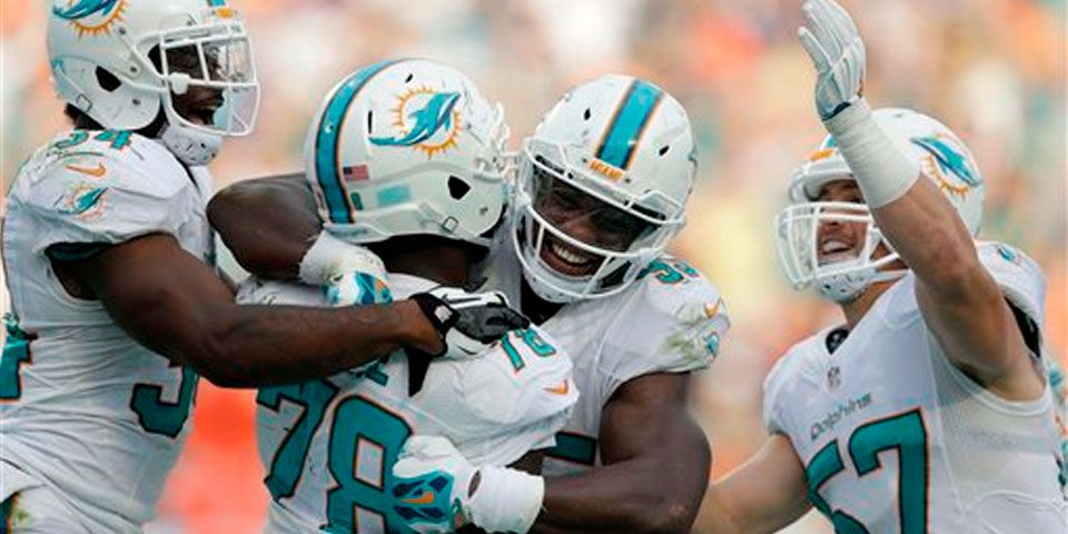 Delfines derrotaron a Vikingos en dramático final Delfines derrotaron a Vikingos en dramático final