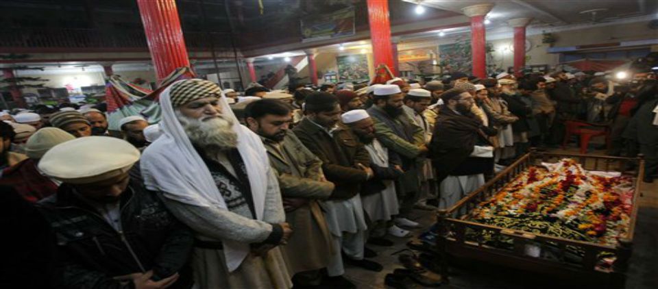 Pakistán llora a los 141 muertos en ataque talibán Pakistán llora a los 141 muertos en ataque talibán