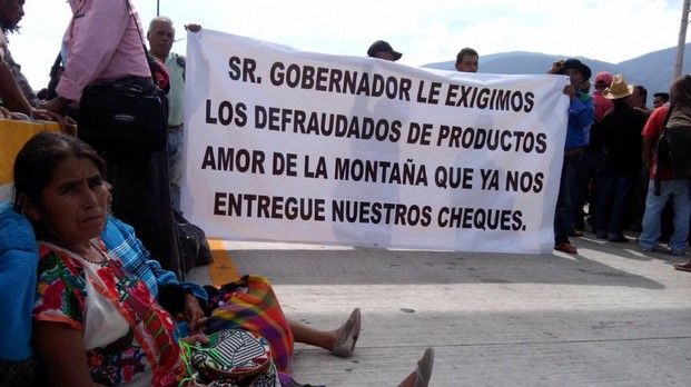 Manifestantes liberan la Autopista del Sol