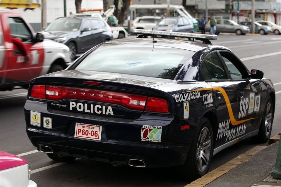 Detienen a colombianos por asaltar en la Benito Juárez