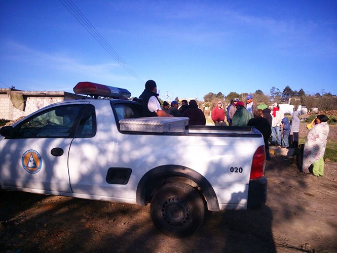 Vuelca pipa con amoniaco en Puebla dejando cuatro muertos